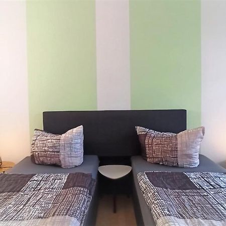 Apartment Fuer Bis Zu 7 Personen Mit Balkon Χάλμπερσταντ Εξωτερικό φωτογραφία