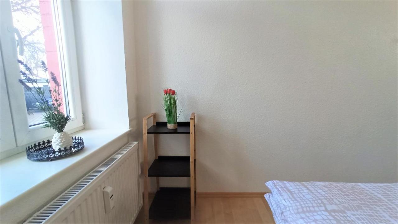 Apartment Fuer Bis Zu 7 Personen Mit Balkon Χάλμπερσταντ Εξωτερικό φωτογραφία