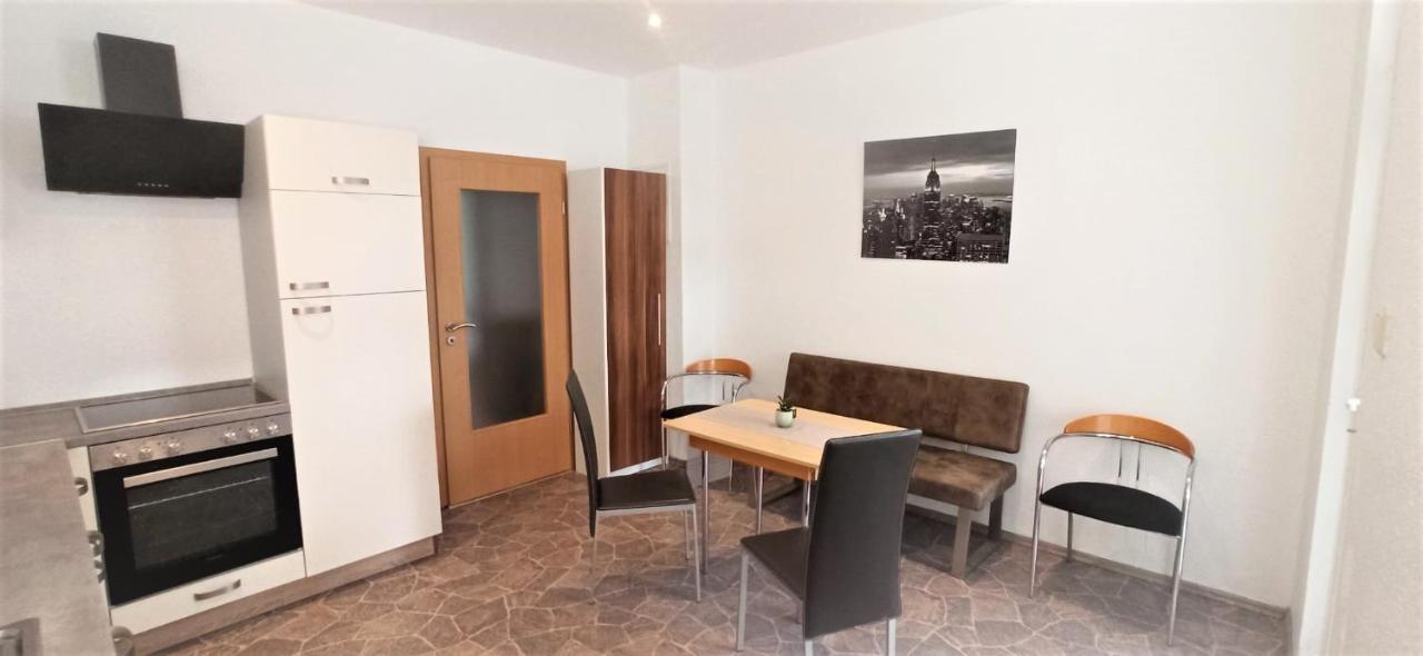 Apartment Fuer Bis Zu 7 Personen Mit Balkon Χάλμπερσταντ Εξωτερικό φωτογραφία