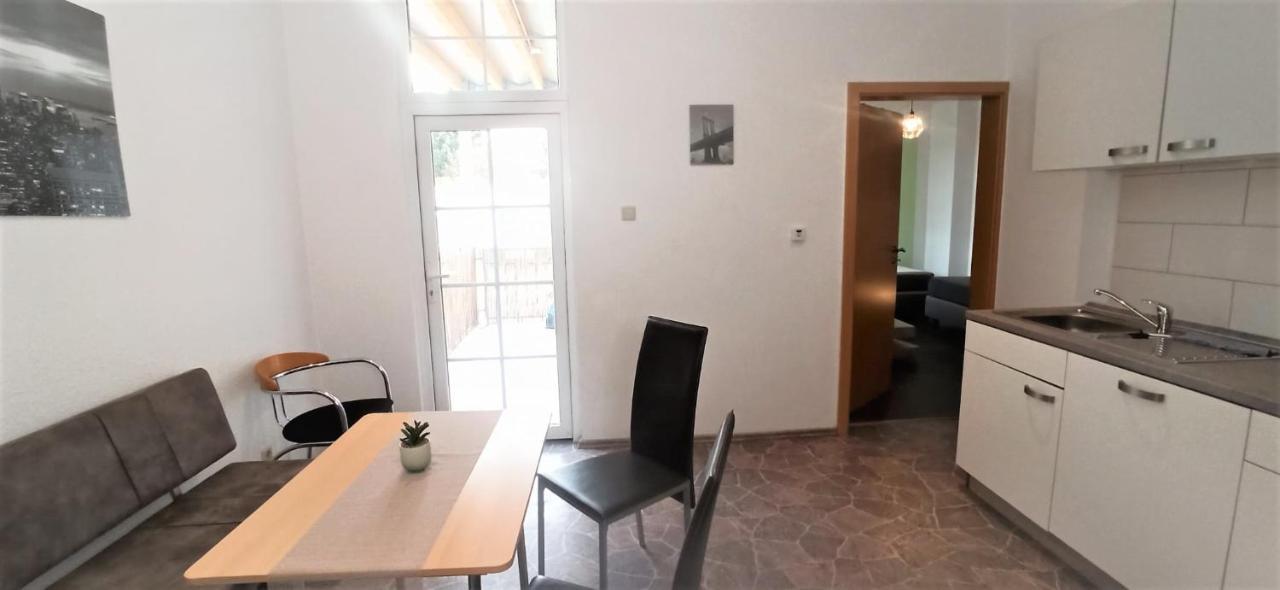 Apartment Fuer Bis Zu 7 Personen Mit Balkon Χάλμπερσταντ Εξωτερικό φωτογραφία