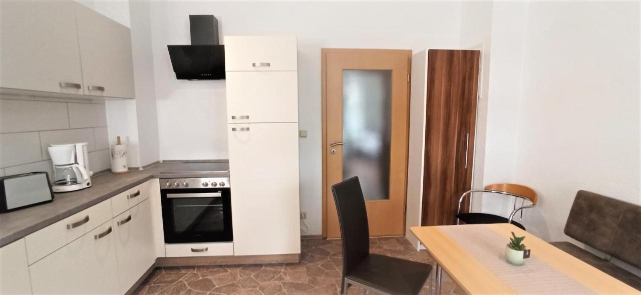 Apartment Fuer Bis Zu 7 Personen Mit Balkon Χάλμπερσταντ Εξωτερικό φωτογραφία