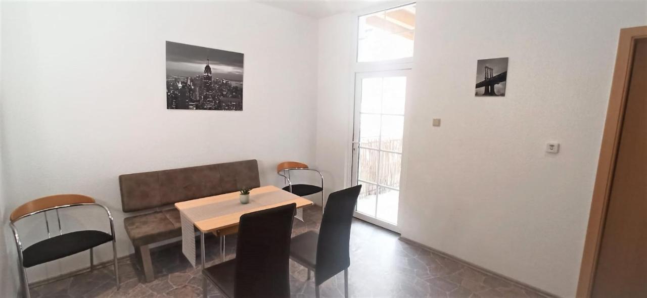 Apartment Fuer Bis Zu 7 Personen Mit Balkon Χάλμπερσταντ Εξωτερικό φωτογραφία